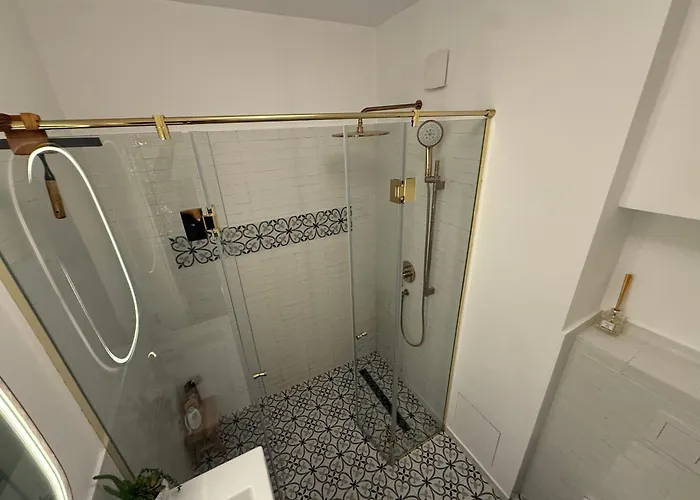 Premium Central Apartment